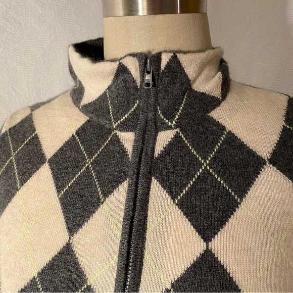 Pure 2 ply cashmere XS cashmere zip front sweater. Grey, oatmeal - Picture 3 of 8